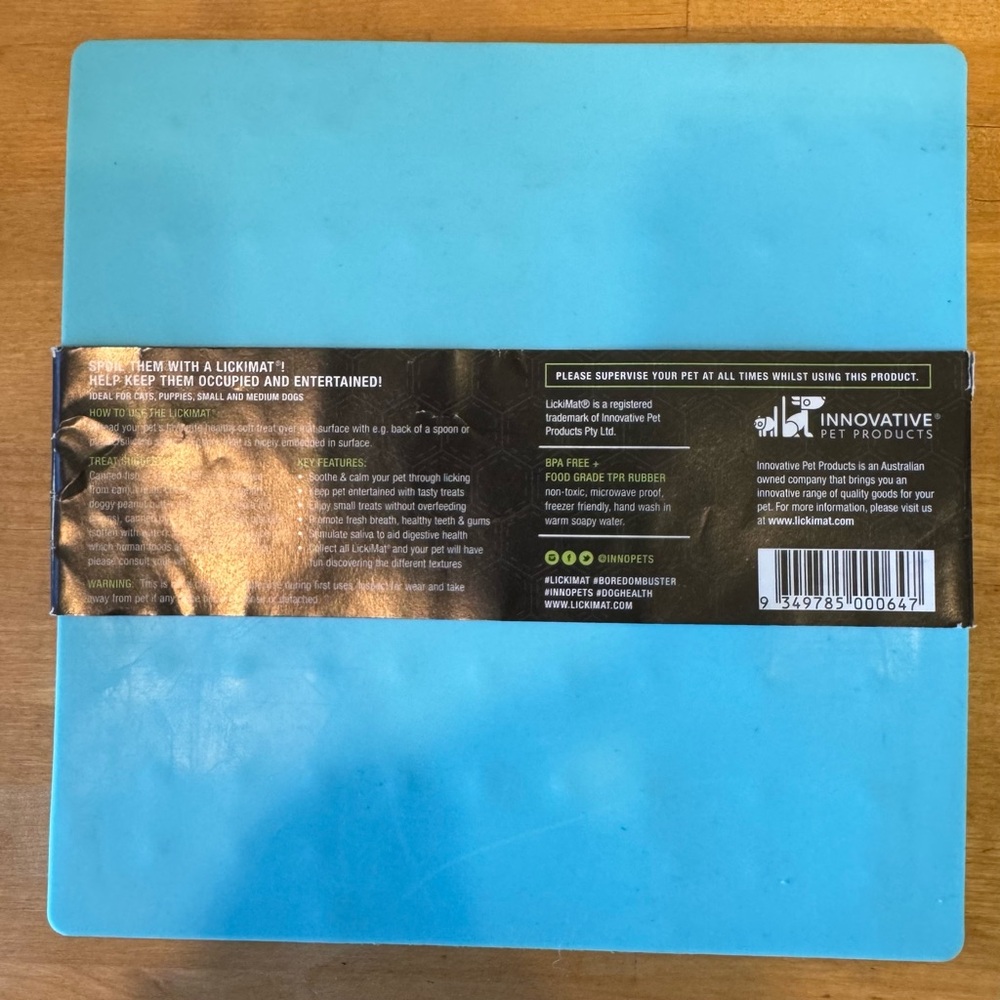 🌈 6/$60 The LickiMat Soother Turquoise Blue 8”x8” Slow Down Dog Feeder Small Dog - Picture 2 of 8